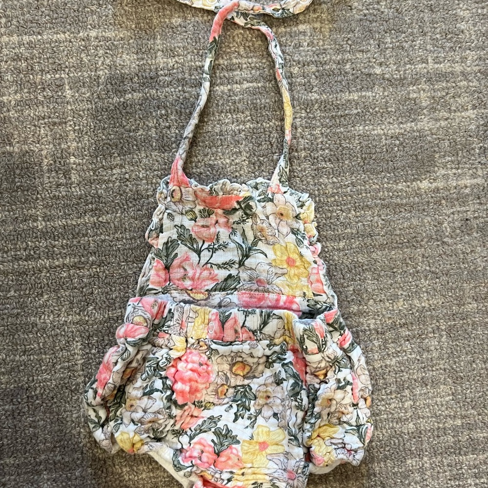 Angel Dear Bubble. 3-6 month. Excellent Condition.